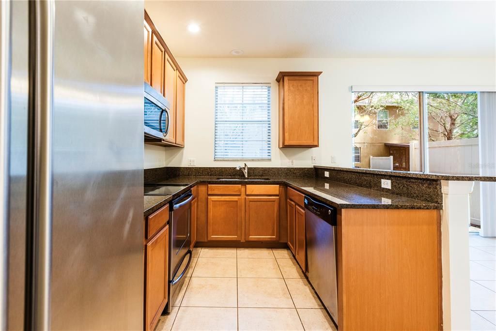 For Rent: $2,395 (3 beds, 2 baths, 1558 Square Feet)