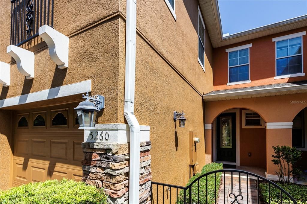For Rent: $2,395 (3 beds, 2 baths, 1558 Square Feet)