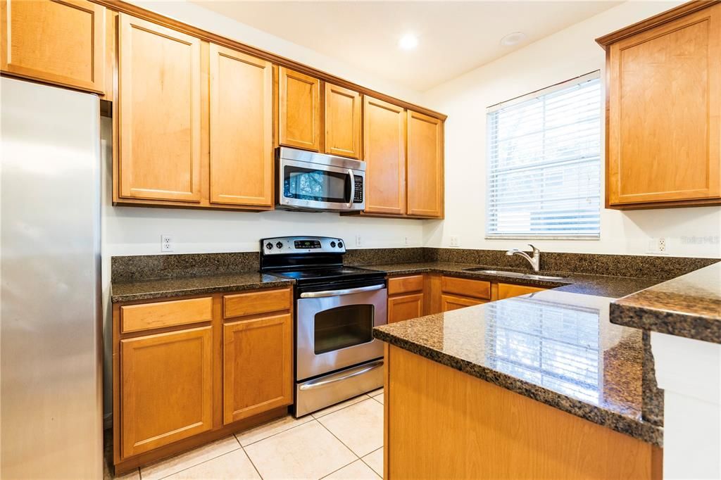 For Rent: $2,395 (3 beds, 2 baths, 1558 Square Feet)