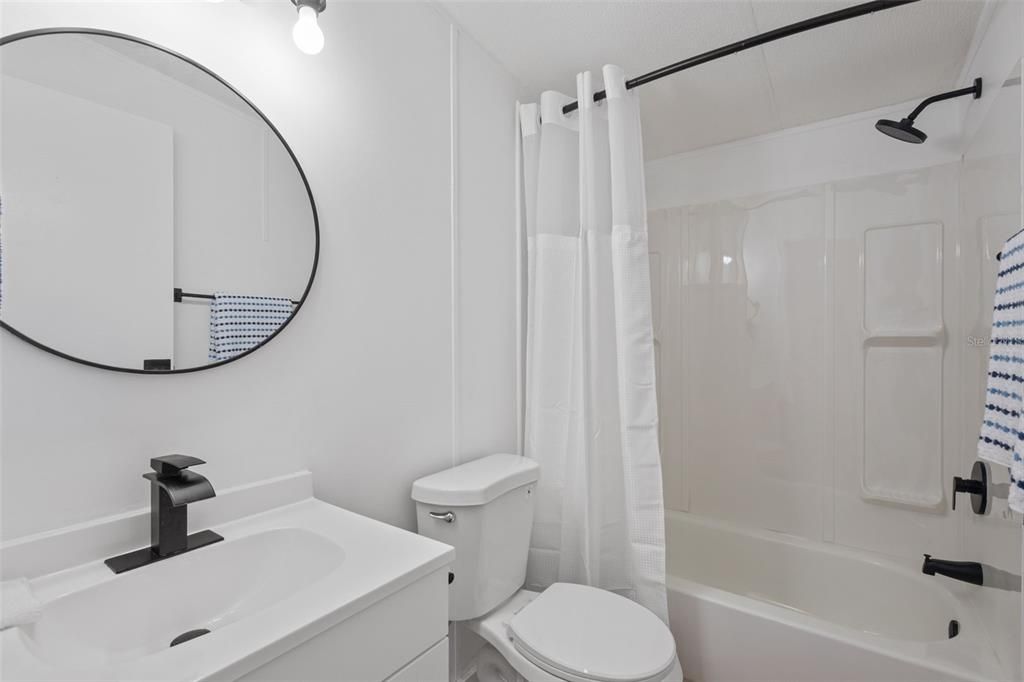 For Sale: $154,900 (3 beds, 2 baths, 1296 Square Feet)