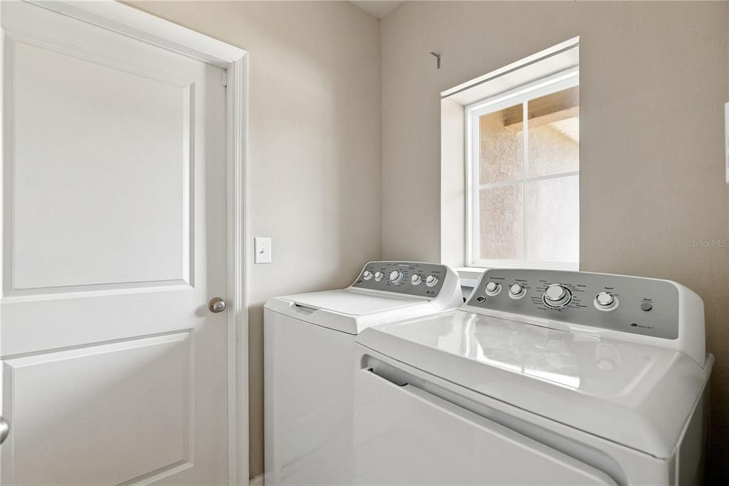 For Rent: $2,300 (3 beds, 2 baths, 1500 Square Feet)