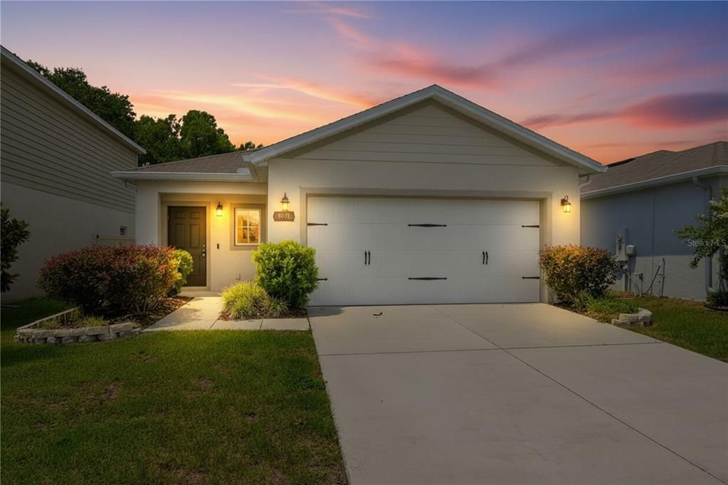 For Rent: $2,300 (3 beds, 2 baths, 1500 Square Feet)