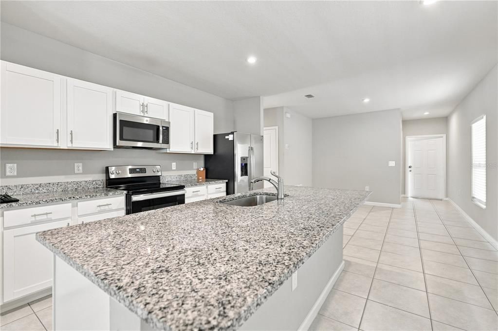 For Rent: $2,300 (3 beds, 2 baths, 1500 Square Feet)
