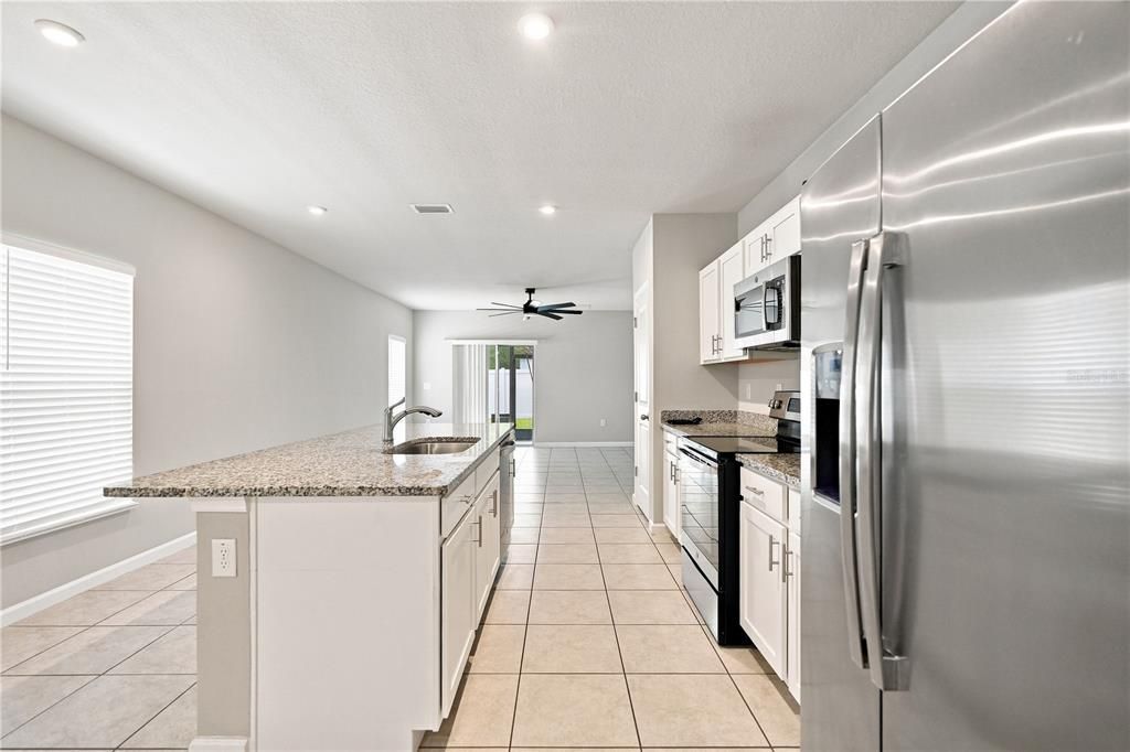 For Rent: $2,300 (3 beds, 2 baths, 1500 Square Feet)