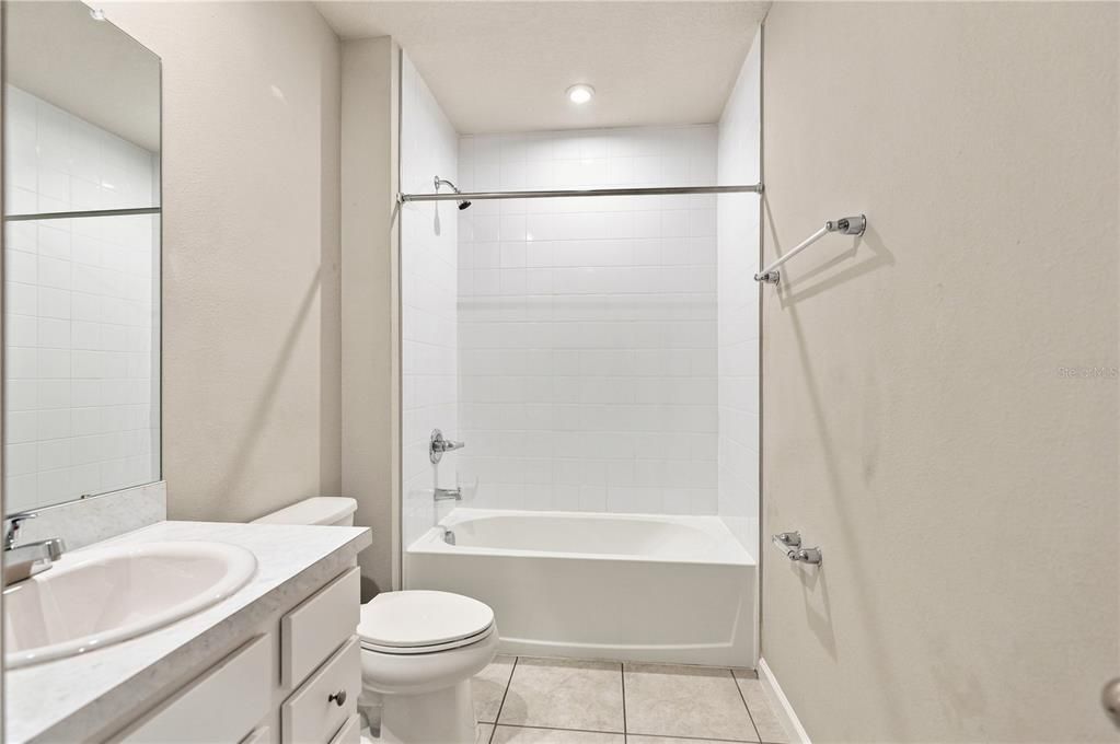 For Rent: $2,300 (3 beds, 2 baths, 1500 Square Feet)