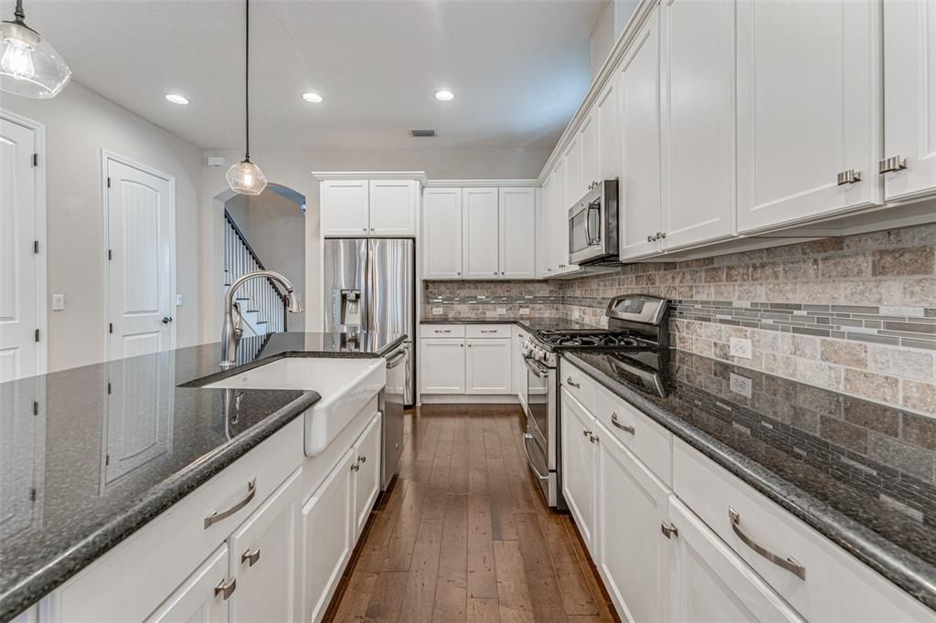 For Rent: $5,250 (3 beds, 2 baths, 2120 Square Feet)