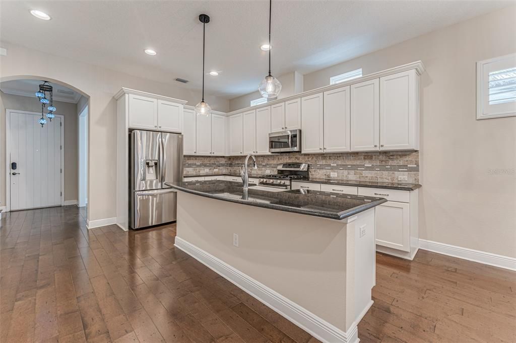 For Rent: $5,250 (3 beds, 2 baths, 2120 Square Feet)