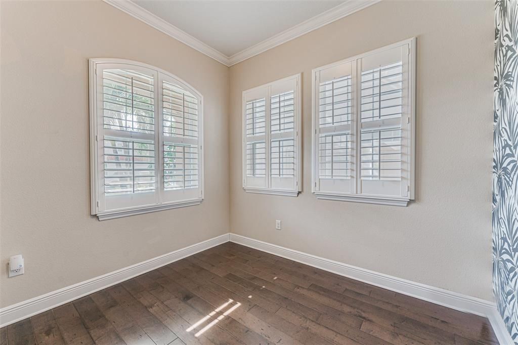 For Rent: $5,250 (3 beds, 2 baths, 2120 Square Feet)