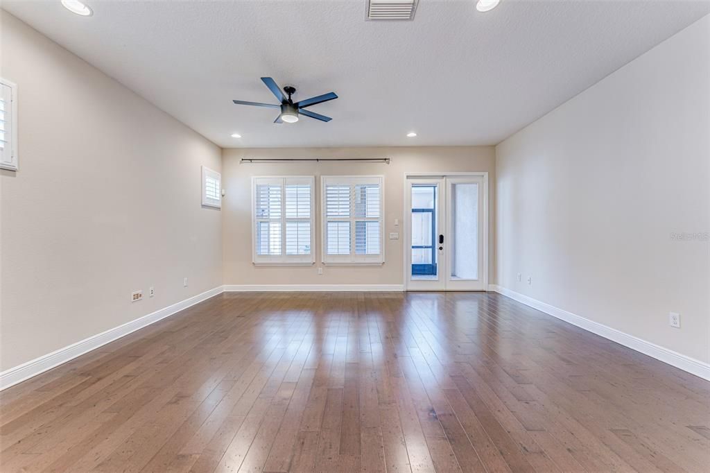 For Rent: $5,250 (3 beds, 2 baths, 2120 Square Feet)