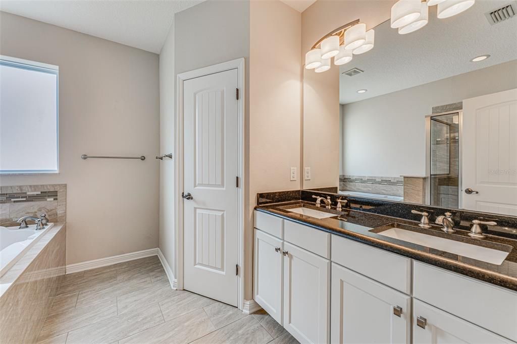 For Rent: $5,250 (3 beds, 2 baths, 2120 Square Feet)
