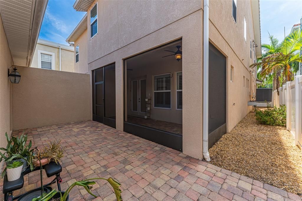 For Rent: $5,250 (3 beds, 2 baths, 2120 Square Feet)