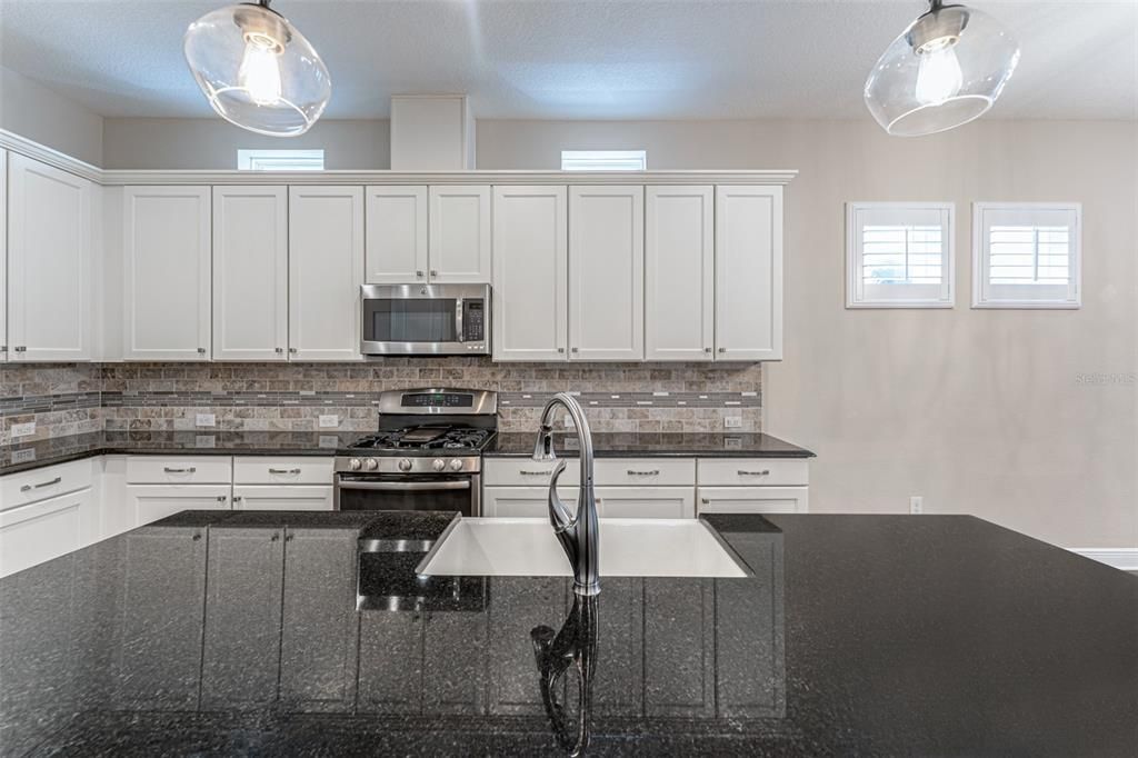 For Rent: $5,250 (3 beds, 2 baths, 2120 Square Feet)