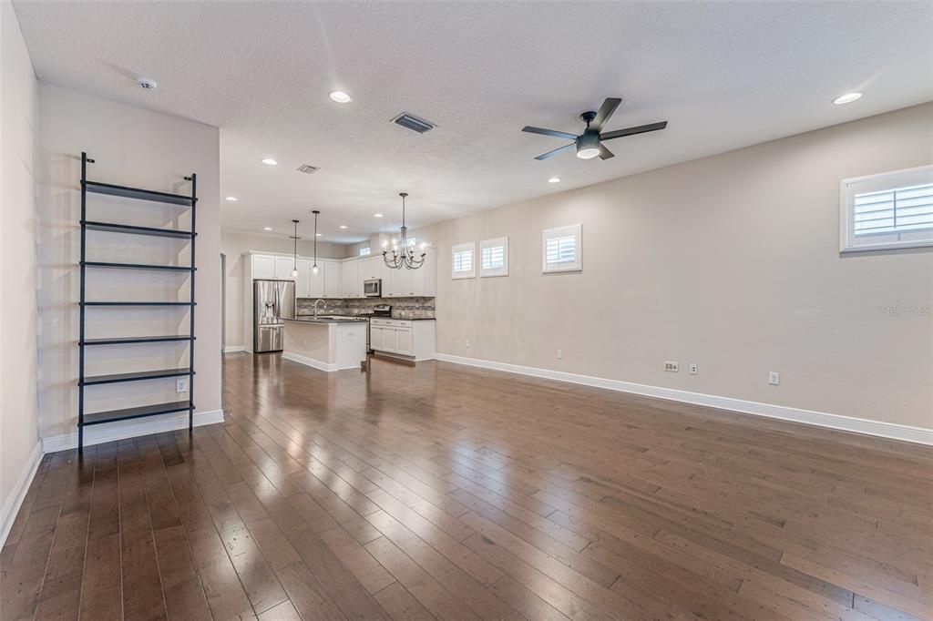 For Rent: $5,250 (3 beds, 2 baths, 2120 Square Feet)