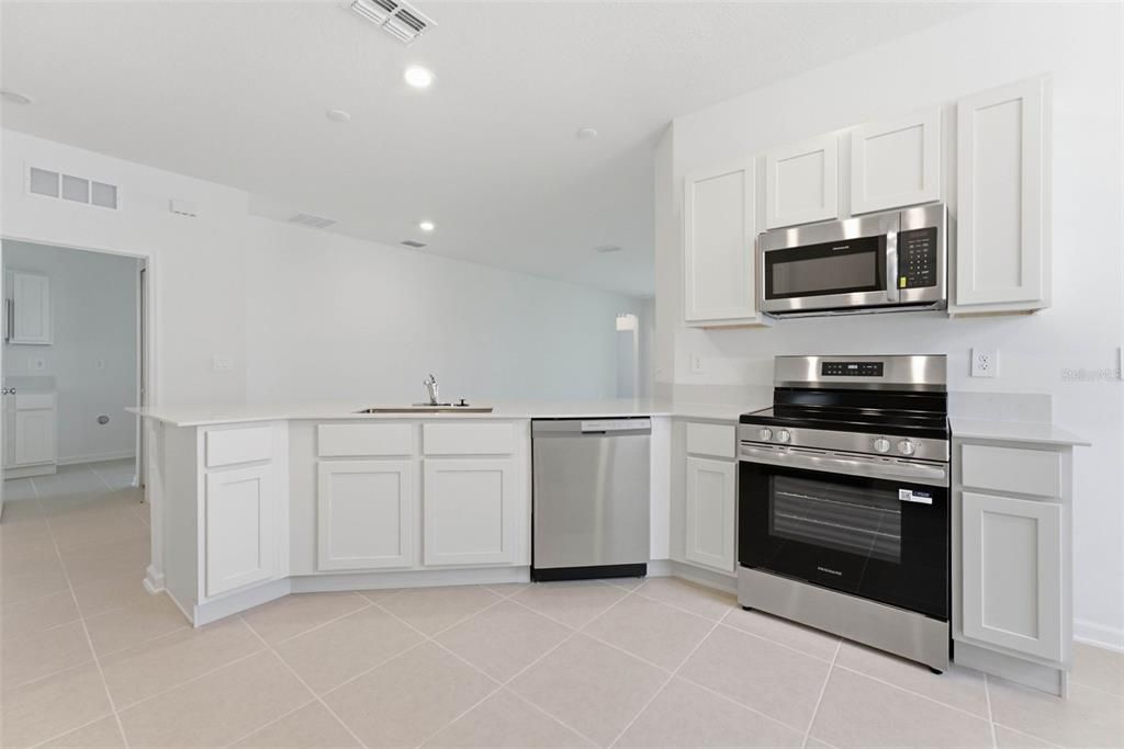 For Rent: $2,490 (4 beds, 3 baths, 2109 Square Feet)