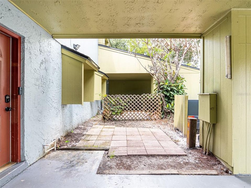 For Sale: $189,900 (2 beds, 1 baths, 1365 Square Feet)
