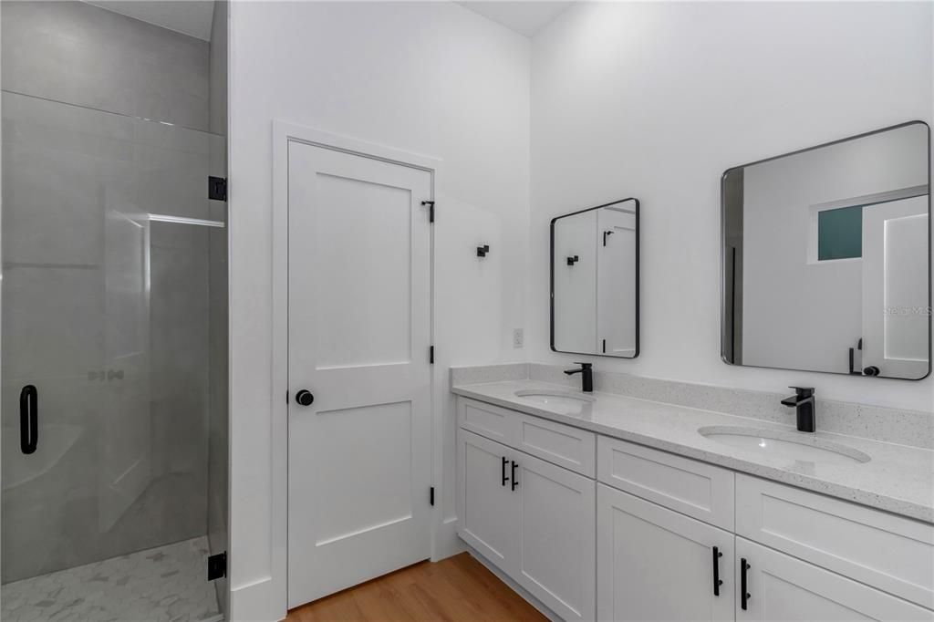For Sale: $314,900 (4 beds, 2 baths, 1878 Square Feet)