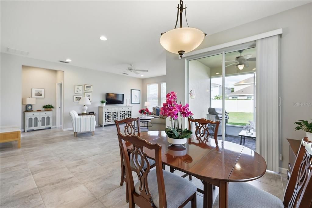 For Sale: $420,000 (2 beds, 2 baths, 1575 Square Feet)