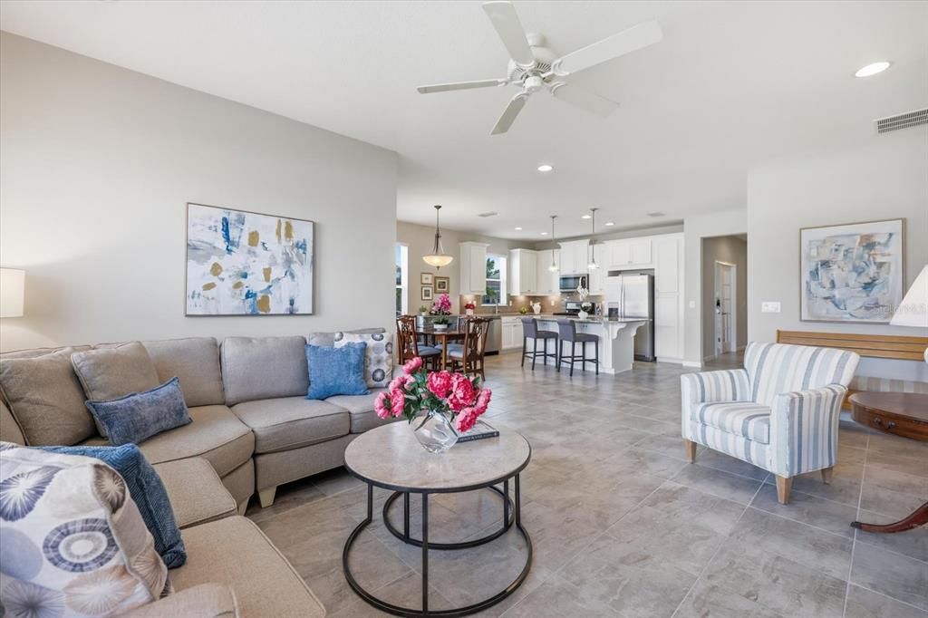 For Sale: $420,000 (2 beds, 2 baths, 1575 Square Feet)