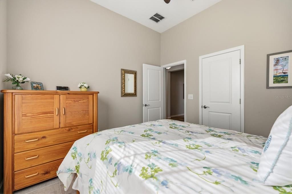 For Sale: $420,000 (2 beds, 2 baths, 1575 Square Feet)