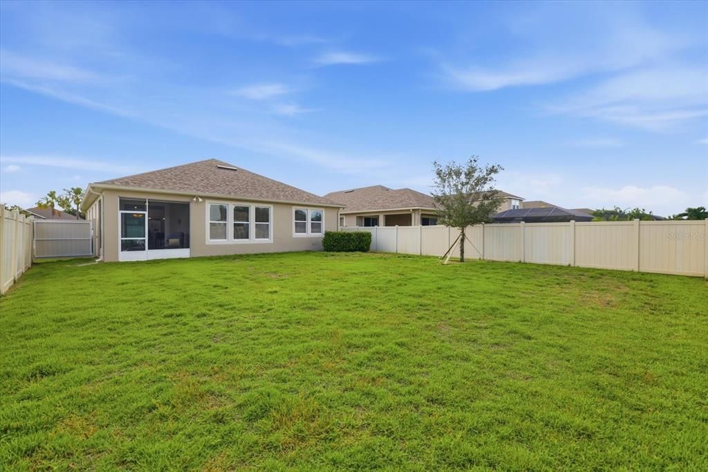 For Sale: $420,000 (2 beds, 2 baths, 1575 Square Feet)
