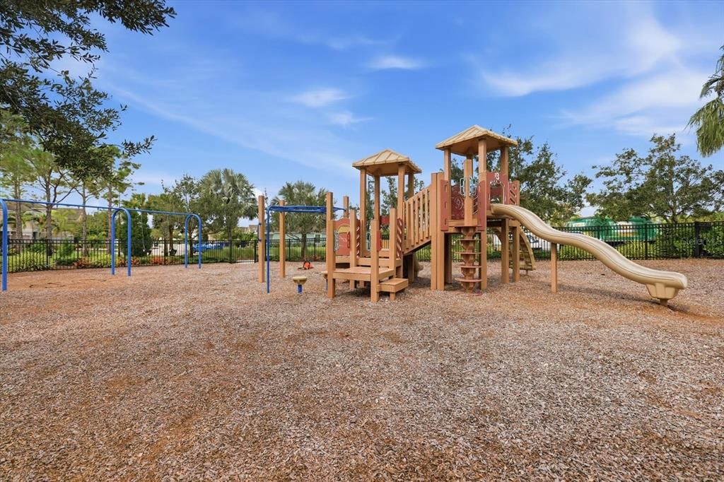 For Sale: $420,000 (2 beds, 2 baths, 1575 Square Feet)