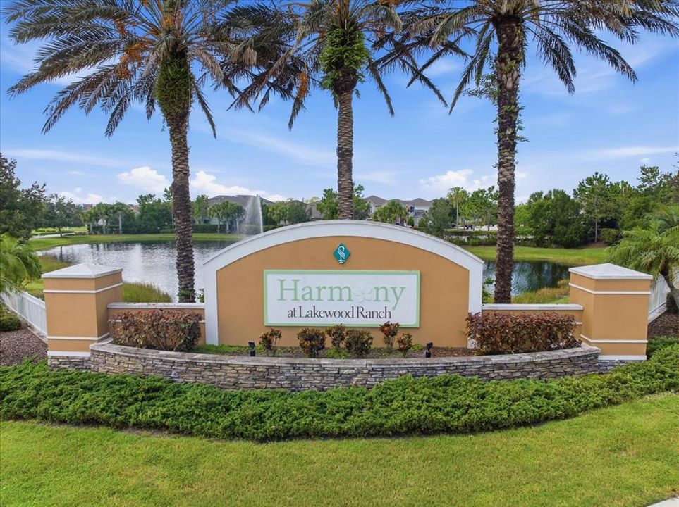 For Sale: $420,000 (2 beds, 2 baths, 1575 Square Feet)