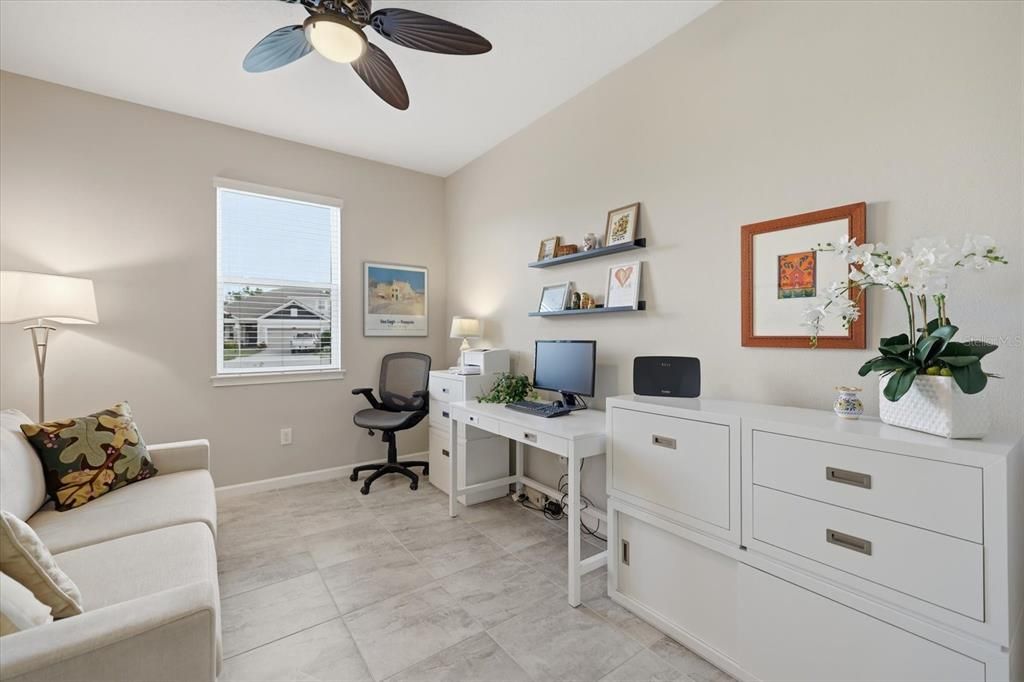 For Sale: $420,000 (2 beds, 2 baths, 1575 Square Feet)