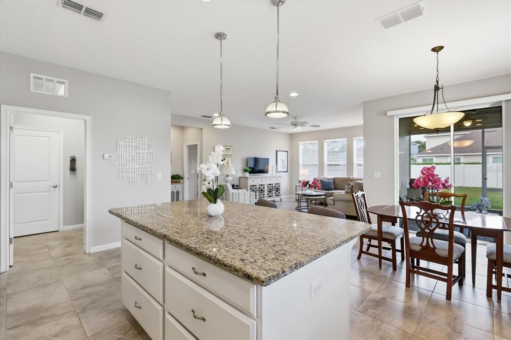 For Sale: $420,000 (2 beds, 2 baths, 1575 Square Feet)