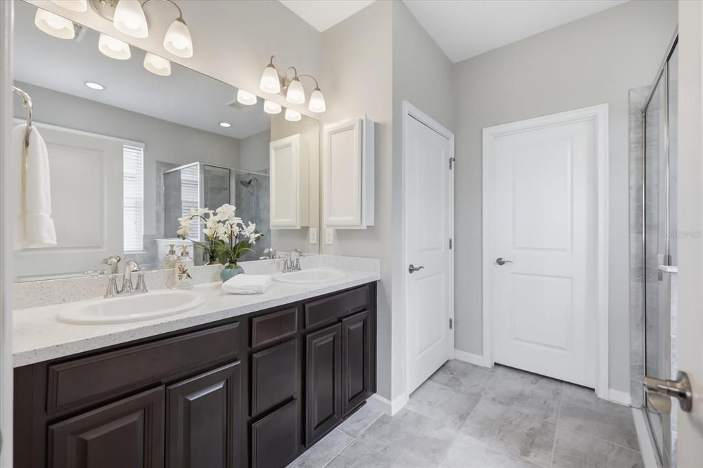 For Sale: $420,000 (2 beds, 2 baths, 1575 Square Feet)