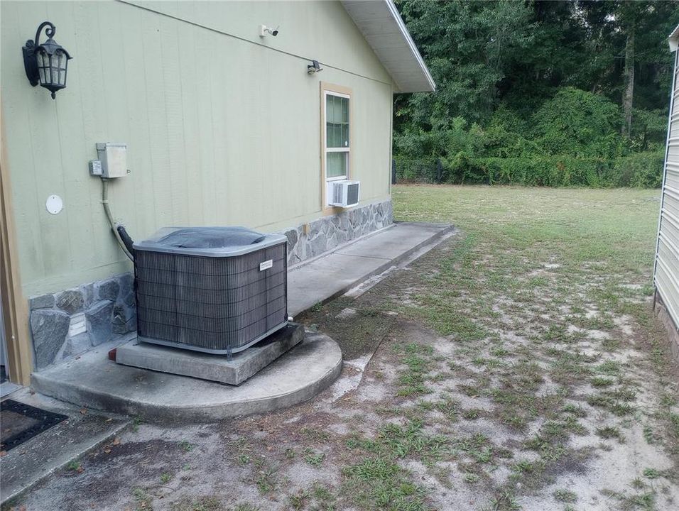 For Sale: $414,900 (3 beds, 2 baths, 1594 Square Feet)