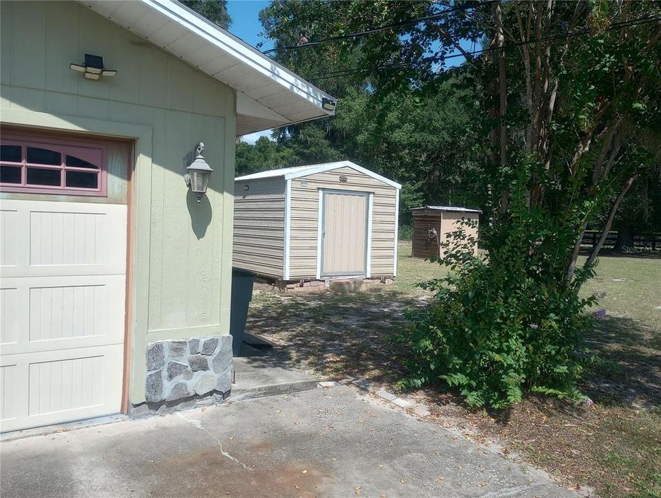 For Sale: $414,900 (3 beds, 2 baths, 1594 Square Feet)