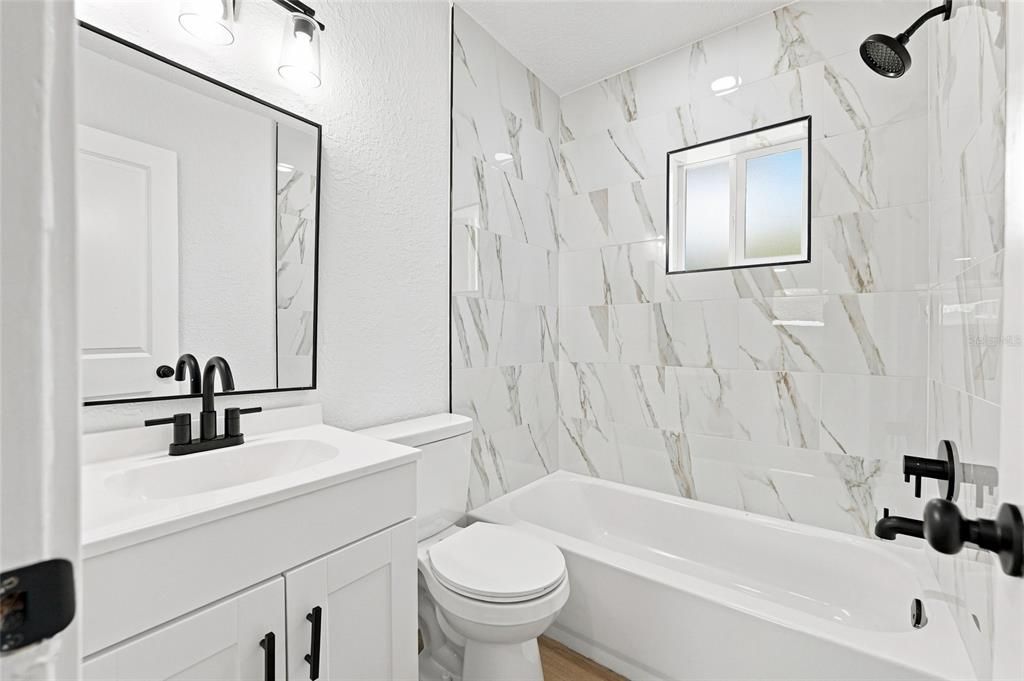 En Venta: $375,000 (4 camas, 2 baños, 1174 Pies cuadrados)
