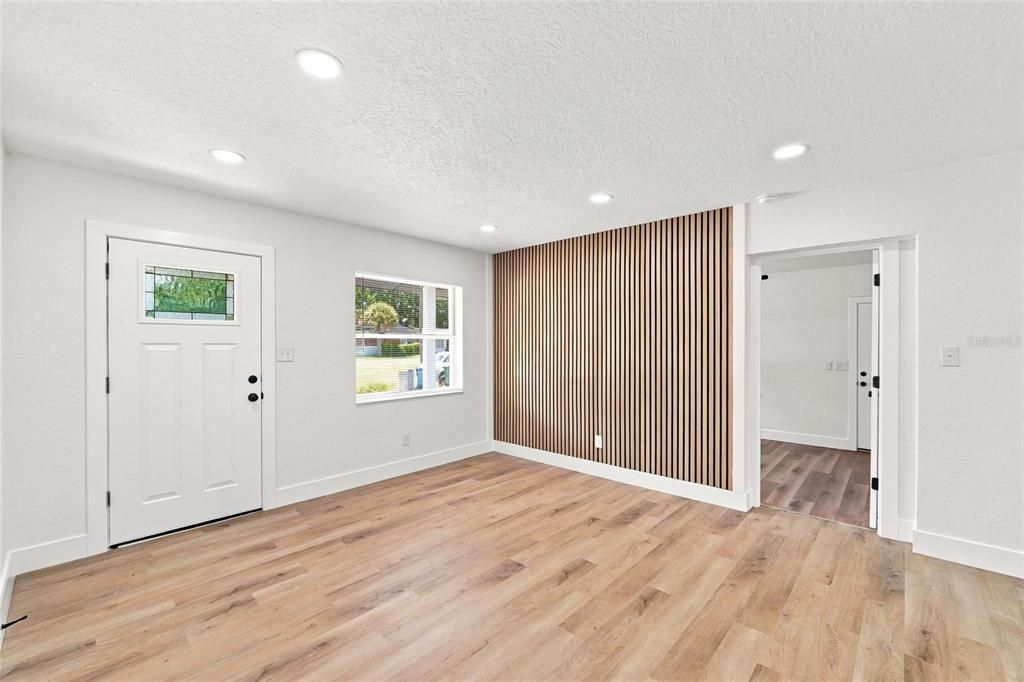 En Venta: $375,000 (4 camas, 2 baños, 1174 Pies cuadrados)