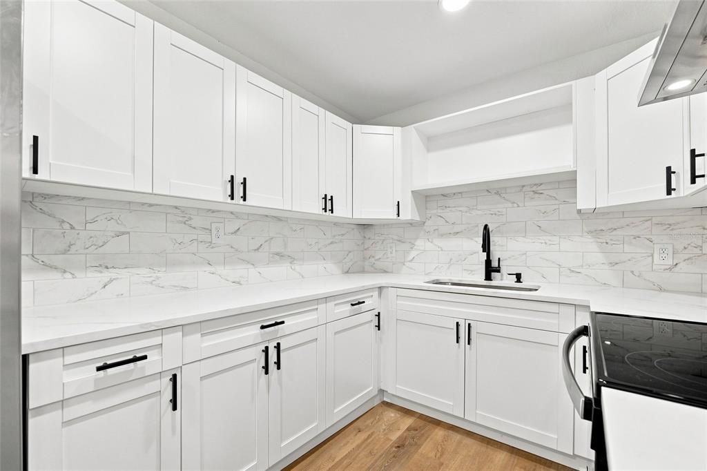 En Venta: $375,000 (4 camas, 2 baños, 1174 Pies cuadrados)