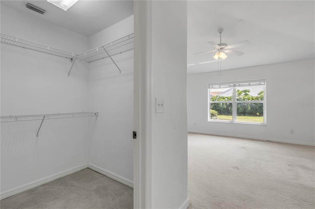 For Sale: $435,000 (3 beds, 2 baths, 1890 Square Feet)