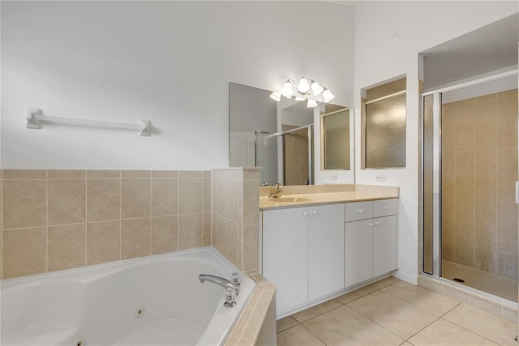 For Sale: $435,000 (3 beds, 2 baths, 1890 Square Feet)