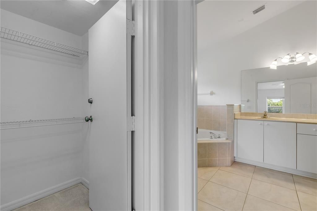 For Sale: $435,000 (3 beds, 2 baths, 1890 Square Feet)