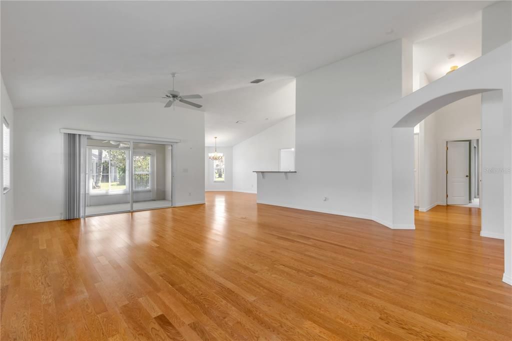 For Sale: $435,000 (3 beds, 2 baths, 1890 Square Feet)
