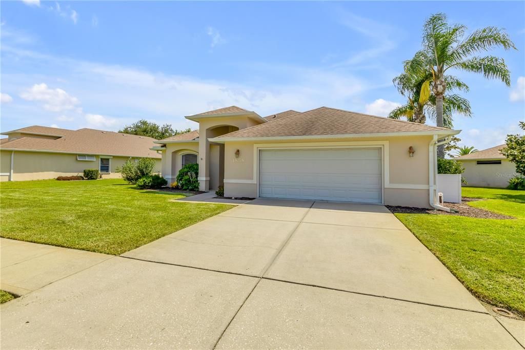 For Sale: $435,000 (3 beds, 2 baths, 1890 Square Feet)