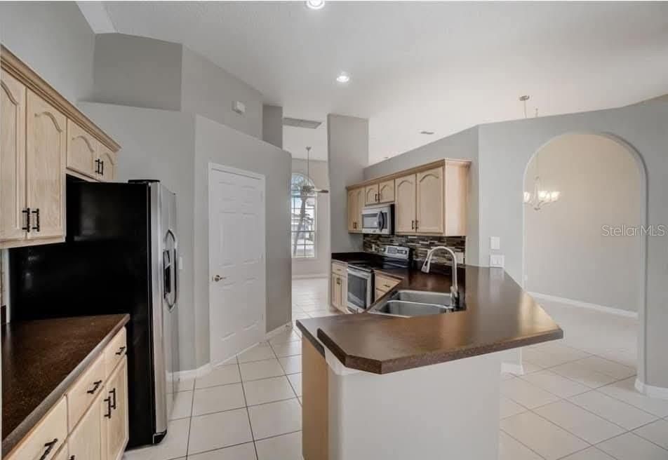 В аренду: $2,699 (3 спален, 2 ванн, 1793 Квадратных фут)