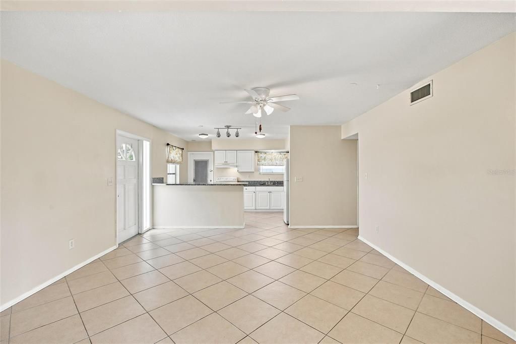 For Sale: $239,999 (3 beds, 1 baths, 1352 Square Feet)