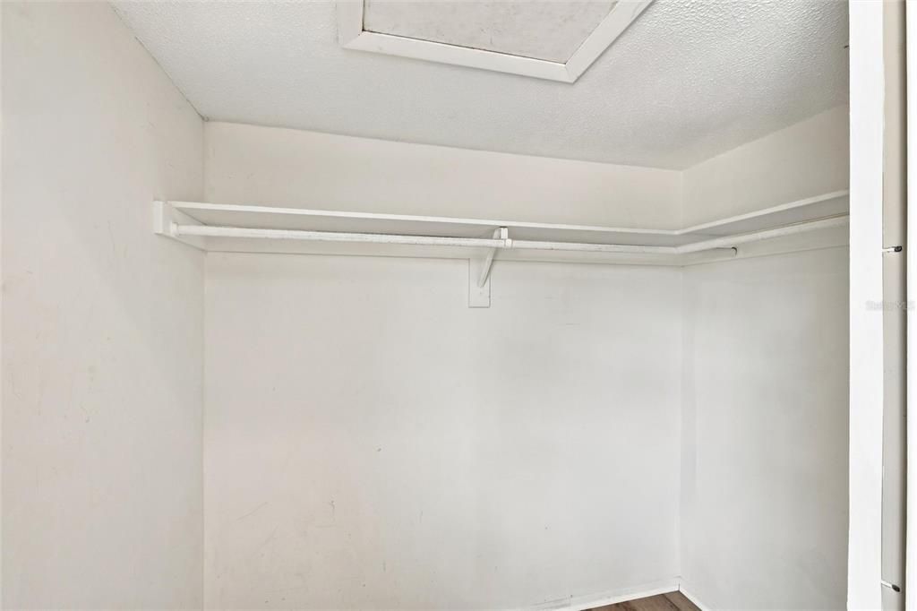 For Sale: $239,999 (3 beds, 1 baths, 1352 Square Feet)