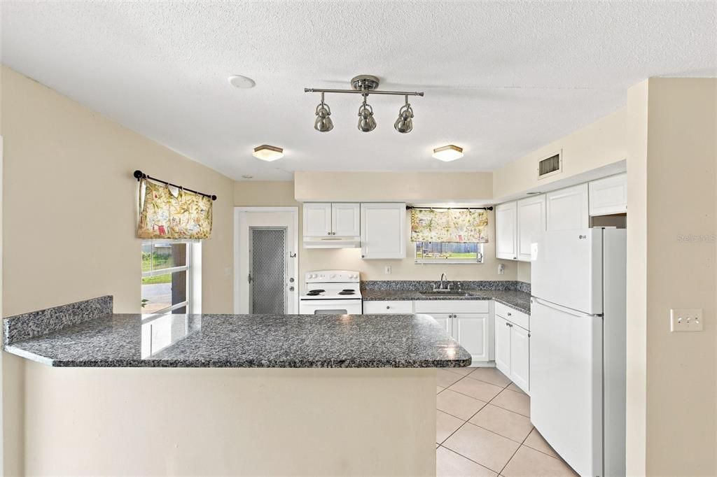 For Sale: $239,999 (3 beds, 1 baths, 1352 Square Feet)