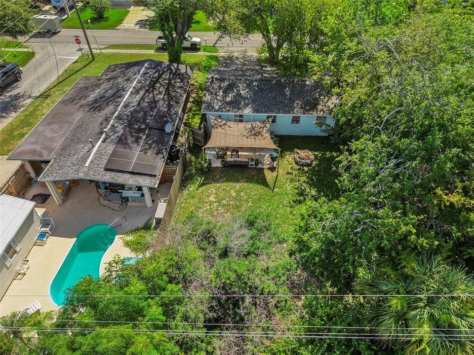For Sale: $220,000 (2 beds, 1 baths, 828 Square Feet)