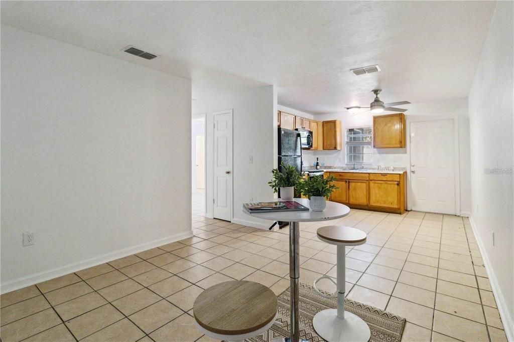 For Rent: $1,750 (2 beds, 2 baths, 1280 Square Feet)