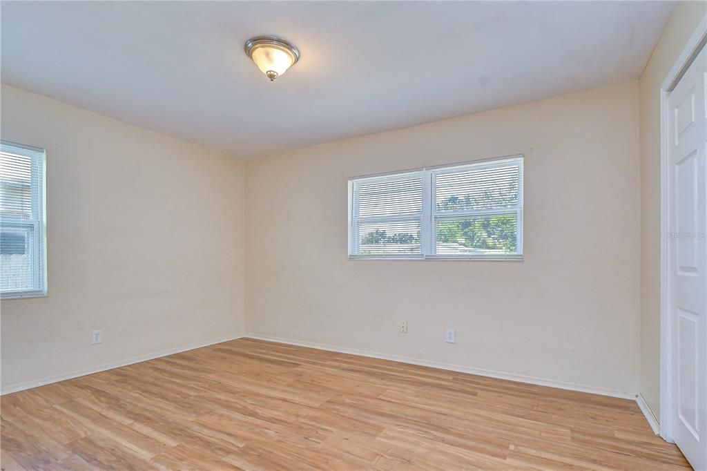 For Rent: $2,300 (3 beds, 2 baths, 1336 Square Feet)