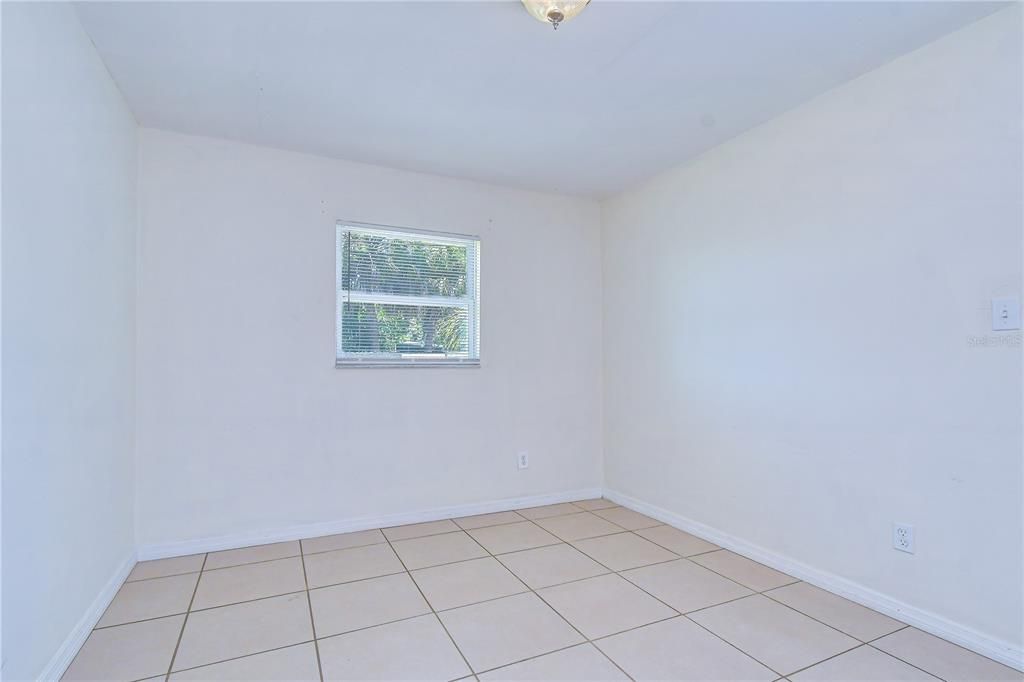 For Rent: $2,300 (3 beds, 2 baths, 1336 Square Feet)