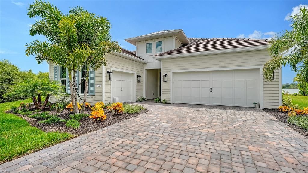 For Sale: $1,399,000 (3 beds, 3 baths, 2656 Square Feet)