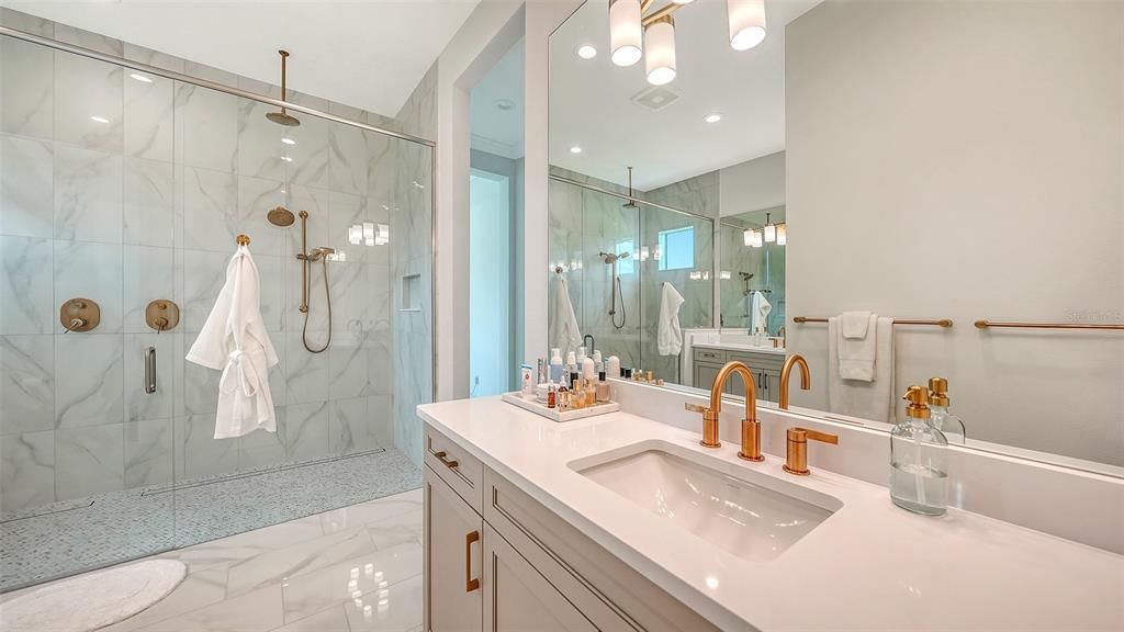 For Sale: $1,399,000 (3 beds, 3 baths, 2656 Square Feet)