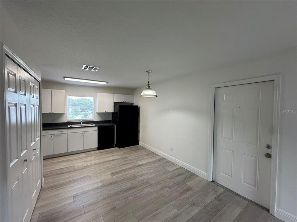 В аренду: $2,200 (3 спален, 2 ванн, 1020 Квадратных фут)